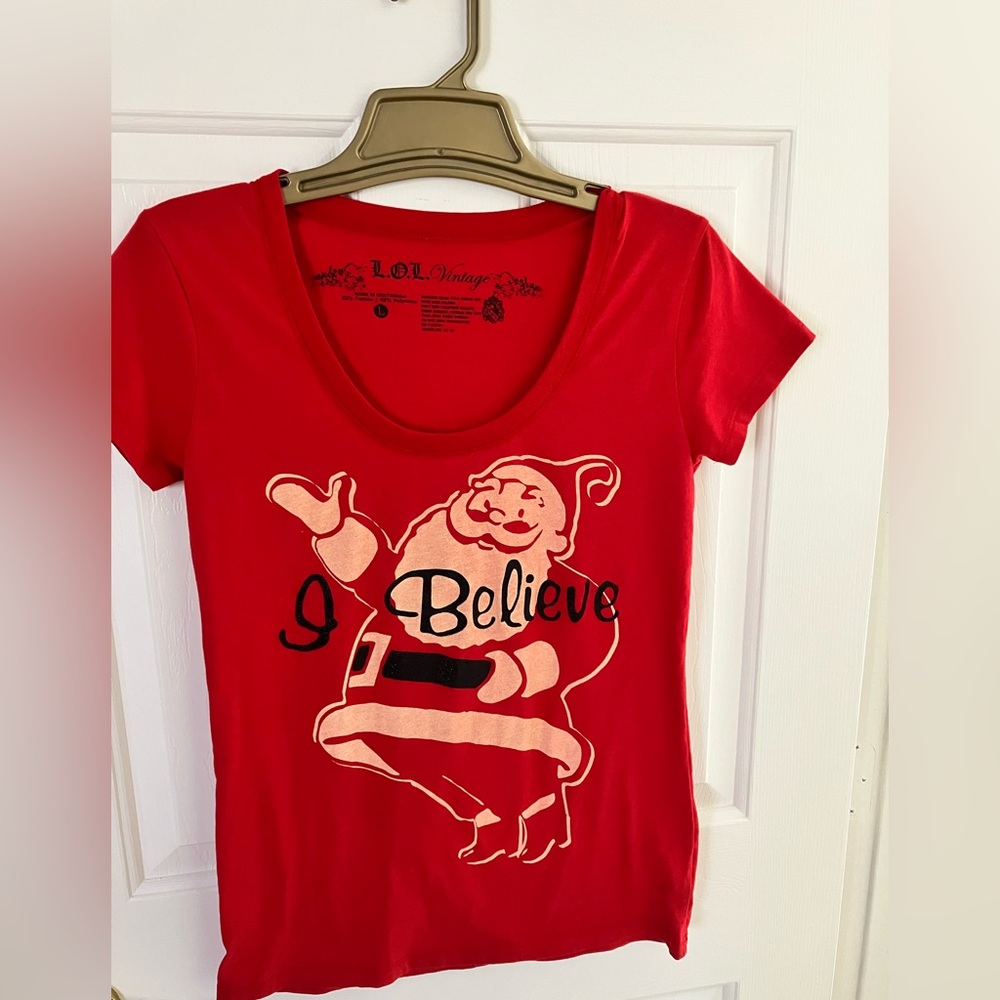 L.O.L. Vintage Red 'I Believe' Santa Tee